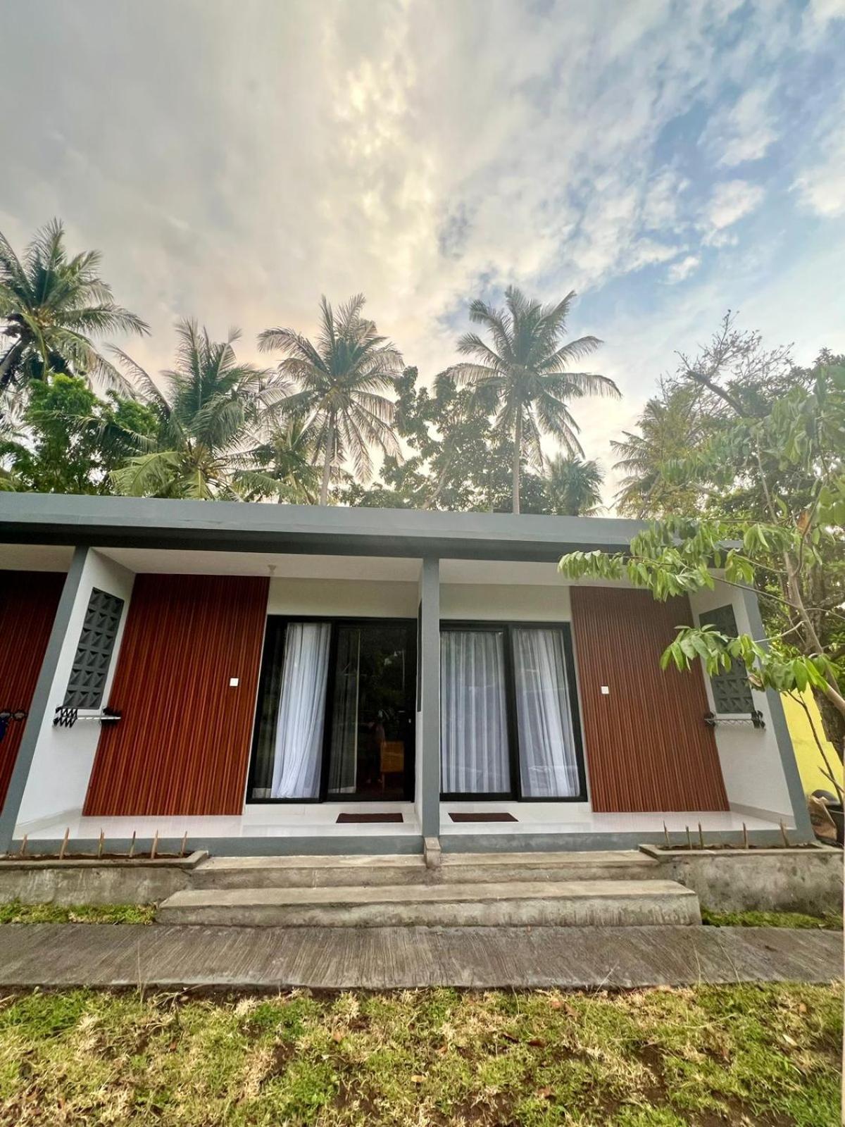 Makarma Resort Lombok Senggigi Esterno foto