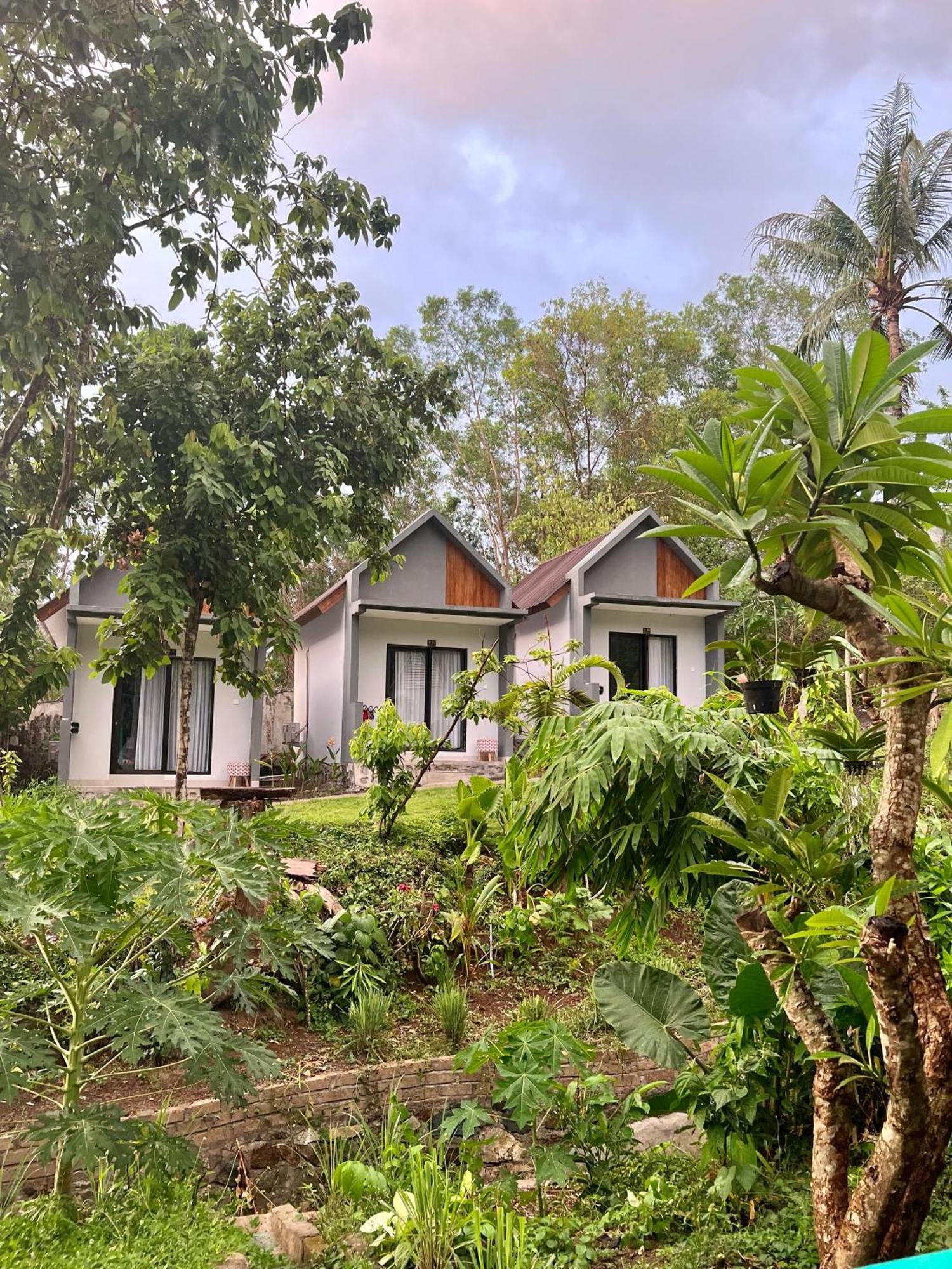 Makarma Resort Lombok Senggigi Esterno foto