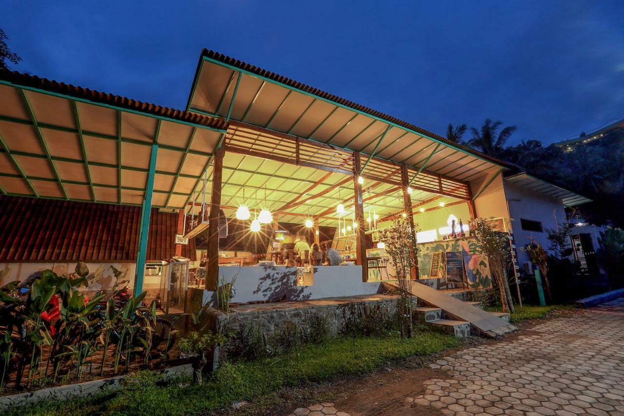 Makarma Resort Lombok Senggigi Esterno foto